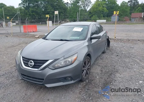 2018 Nissan Altima 2.5 Sr из США, поврежденный, VIN 1N4AL3APXJC142208